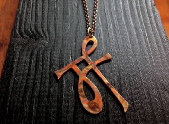 Eyelid pendant Eyelid pendant